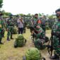 Asisten Operasi Panglima TNI, Mayjen TNI Syafruddin Periksa kesiapan operasi Satgas Batalyon Infanteri Raider 142/Ksatria Jaya, Satuan Organik Kewilayahan Papua 2022, di Mayonif R 142/KJ Jambi, Rabu (9/3/22)