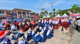 Persiapan Pelepasan Peserta Pawai HUT RI Ke-79 di Alun-Alun Kota Kuala Tungkal, Minggu Pagi (18/8/2024). FOTO LT