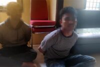 Pelaku yakni RR (19) dan ZL (23) warga Kel. Meranti Pandak Kec. Rumbai Pesisir Kota Pekan Baru, Provinsi Riau Saat Diamankan Polres Tanjab Barat, Kamsi (01/07/21) . FOTO : POSEKMERLUNG