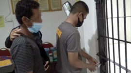 FOTO : SH (40) Diamankan Polres Tanjab Barat Akibat Membakar Lahan Untuk Pertanian