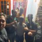 Terduga Pelaku Pembunuhan di Sumut Beni Naik Riski L Sitanggang (34) saat Diamankan Tim Resmob Polda Jambi. FOTO : Humas Polda