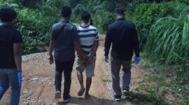 AG (30) Terduga Pelaku Pembunuhan Mama Muda di Kabupaten Merangin, Jambi Saat Diamankan Satreskrim Polres Merangin berhasil menangkap. FOTO : HMS RES