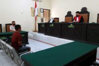 Terdakwa Pungli Inisial EH (36) Saat Menajlani Sidang Tipiring Perkara Pungli di Pengadilan Negeri Sengeti, Rabu (13/7/22). FOTO : Istimewa