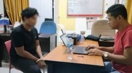 Pelaku Berinisial MF (19) Saat Menjalani Pemeriksaan di Satreskrim Polres Tebo. FOTO : humas Res