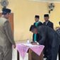 Wakil Bupati Tanjab Barat H. Hairan, SH Menyaksikan Penandatangan Berita Acara Pelantikan, Jumat (11/8/23). FOTO : Angah/LT
