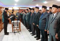 Sekda Tanjab Barat Hermansyah, SSTP, MH Saat Lantik 52 Pejabat Administrator dan Pengawas. FOTO : LT