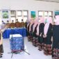 Hj Fadhilah Sadat kukuhkan 67 orang yang tergabung dalam Bunda PAUD Kecamatan hingga Desa, Senin (7/3/22). FOTO : Istimewa