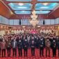 Gubernur Al Haris bersama 263 Kepala SMA/SMK se Provinsi Jambi yang dilantik Kemarin. FOTO : Ist