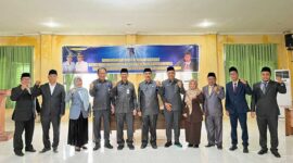 Kepala BKPSDM Tanjab Barat H. R. Gatot Suwarso Saat Memimpin Pelantikan, Selasa (12/9/23). FOTO : IST