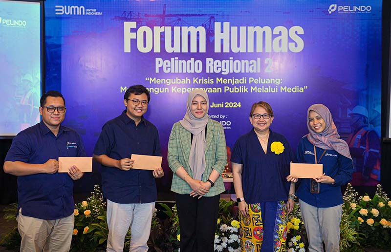 Pelindo Jambi Raih Penghargaan Pionir Komunikasi dan Transparan Sektor kepelabuhanan di Forum Humas Pelindo Regional 2