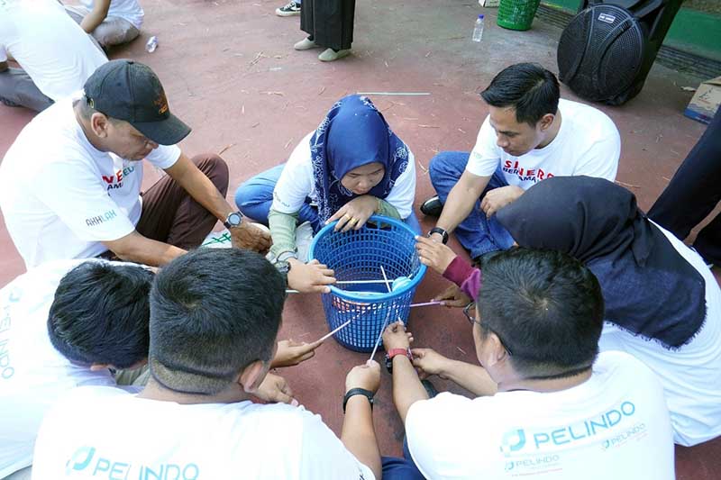 Pelindo Regional 2 Jambi dan Media Jambi Kokohkan Sinergi Lewat Kegiatan Team Building. FOTO : Viryzha