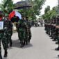 Tembakan Salvo Iringi Prosesi Pemakaman Militer Sertu Saharuddin, Senin (21/3/22). FOTO : PENREM
