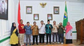 Pertemuan Pihak UNJA dan Pemkab Batanghari membahas program Desa Laboratorium Terpadu (DLT) di runga kerja Bupati Batanghari, Jumat (18/8/23). FOTO : Hms UNJA