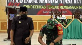 Penandatanganan Berita Acara Serah Terima Program TMMD Ke-113 TA 2022 Kodim 0419/Tanjab oleh Dandim 0419/Tanjab oleh Bupati Tanjab Barat. FOTO : PENDIM TJB