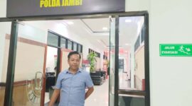 Veri Aswandi Usai Menjalani Pemeriksaan di Polda Jambi, Selasa (26/9/22). FOTO : Dhea