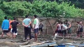 Evakuasi Jasad Pemilik Keraba di Sungai Batanghari yang Tenggelam Akibat Tersengat Listrik oleh Tim SAR Gabungan. [FOTO : Humas Basarnas Jambi]