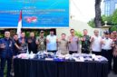 KOLABORASI BERANTAS NARKOBA: Kapolda Jambi Irjen Pol Krisno H Siregar bersama Gubernur Jambi Al Haris dan jajaran Forkopimda saat memusnahkan barang bukti narkotika skala besar di Mapolda Jambi. (FOTO : Dok. Istimewa/Humas Polda Jambi)
