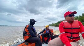 Tim SAR Berpacu dengan Waktu Cari Satu Korban Lagi. FOTO : SAR Jambi

