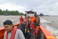 Tim SAR Lakukan Pencarian Nelayan Pencari Udang Kuala Tungkal yang Dilaporakn Hilang di Perairan Pangkal Duri. FOTO : HMS