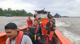 Tim SAR Lakukan Pencarian Nelayan Pencari Udang Kuala Tungkal yang Dilaporakn Hilang di Perairan Pangkal Duri. FOTO : HMS