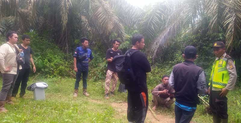 Petugas Gabungan Melakukan Pencarian Siswa SMK Muhammadiyah Kota Jambi Magang di Perusahaan Tambang PT GGI Hilang. FOTO : HUMAS PS