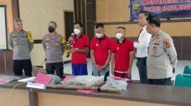 Kapolres Sarolangun, AKBP Anggun Cahyono Saat Gelar Konferensi Pers, Senin (31/10/22). FOTO : Ist