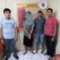 Pelaku W saat Diamankan Unit Reskrim Polsek Jaluko atas Dugaan Gelapkan 2 HP Jaminan. FOTO : Polsek Jaluko