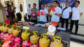 Komitmen Kapolda Jambi Dalam Melindungi Rakyat Kecil, Ditreskrimsus Polda Jambi Ungkap Pengoplosan Gas Subsidi Secara Ilegal. FOTO : VIRYZHA