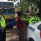 Ditlantas Polda Jambi Melakukan Penindakan dan Penegakkan Terhadap Sngkutan Batu Bara yang melanggar Jam Operasional. FOTO : Noval