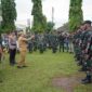 Upacara Penyambutan Satgas Yonif Raider 142 Ksatria Jaya usai melaksanakan tugas Pengamanan di Perbatasan RI-PNG di Lapangan Makorem 042 Gapu, Selasa (23/5/23). FOTO : Penrem042