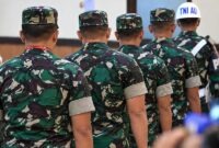 Para prajurit BAIS TNI yang terlibat dalam pusaran kasus penganiayaan berat terhadap Wakil Koordinator KontraS, Andrie Yunus. Putusan terbaru dari Pengadilan Militer Tinggi Jakarta resmi menyunat masa hukuman penjara kedua eksekutor dan mempertahankan mereka di dinas militer aktif. (FOTO : Dok. Istimewa)