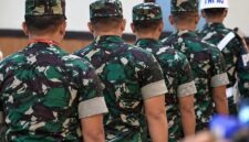 Para prajurit BAIS TNI yang terlibat dalam pusaran kasus penganiayaan berat terhadap Wakil Koordinator KontraS, Andrie Yunus. Putusan terbaru dari Pengadilan Militer Tinggi Jakarta resmi menyunat masa hukuman penjara kedua eksekutor dan mempertahankan mereka di dinas militer aktif. (FOTO : Dok. Istimewa)