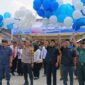Bupati KH. Anwar Sadat Bersama Kapolres AKBP Padli, SH, SIK, MH serta Kepala BNNK Tanjab Timur dan Instansi Terkait Melepas Balon ke Udara Senabagi Serimoni Pencanangan Kampung Bebas Narkoba di Kampung Nelayan. [FOTO : Angah/LT]