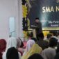Gubernur Jambi Al Haris Saat Sambutan pada Perpisahan dan Pelepasan Siswa kelas XII SMA Negeri 12 Kota Jambi di Gedung Putih, Grand Kemas, Kota Jambi, Sabtu (06/5/23). FOTO : Kominfo