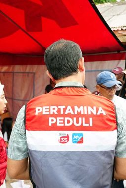 Pertamina Salurkan Bantuan Kemanusiaan untuk Korban Kebakaran Kelurahan 1 Ulu Palembang