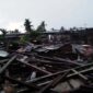 Serpihan Bangunan Rumah Warga Ambruk Dihantam Puting Beliung Sanglar. FOTO : BPBD
