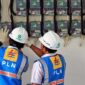 Ilustrasi petugas PLN yang tengah memeriksa pasokan listrik. /PLN. FOTO : Pikiranrakyat.