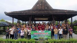 Polda DIY bersama DPKP dan Forkom Petani Milenial Korwil DIY saat mengadakan Kumpul Konco Tani di JAP, Kulon Progo, Kamis (27/2/2025)/Foto: Polda DIY