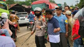 Polda Jambi Tindak Lanjuti Aksi Warga Hadang Truk Batu Bara di Batanghari. FOTO : Dhea
