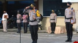 Kapolresta Jambi Kombes Pol Eko Wahyudi, SIK, MH memimpin langsung upacara Serah Terima Jabatan Kabag Ops, Kasat Narkoba, Kasat Samapta, Kapolsek, Rabu (02/3/22). FOTO : Ddy/Noval
