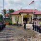 Kepolisian Sektor (Polsek) Nipah Panjang menggelar Apel bersama TNI-Porli di Mapolsek Nipah Panjang, Rabu (09/11/22). FOTO : Humas