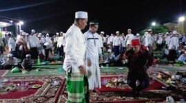 Ponpes Al Hidayah Kota Jambi Gelar Buka Bersama dan Pelepasan Santri, Kamis (14/4/22). FOTO : Noval.