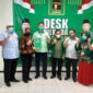FOTO : Fasha-AJB didampingi Evi Suherman Ketua DPW PPP Provinsi Jambi Saat Menerima Surat Rekomendasi di Kantor DPP PPP di Jakarta, Selasa (28/07/20).