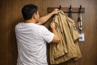 Di tengah implementasi UU HKPD yang menargetkan efisiensi belanja pegawai maksimal 30% pada 2027, banyak PPPK mulai bertanya-tanya: Apakah seragam ini masih bisa mereka kenakan tahun depan? Antara status 'Penuh Waktu' yang membebani fiskal daerah atau 'Paruh Waktu' yang memangkas pendapatan, ribuan pengabdi negara kini berada di persimpangan jalan. (FOTO : Dok. Istimewa)