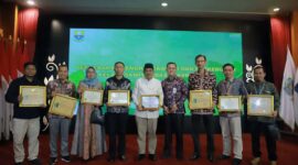 PT LPPPI Raih Zero Accident Award dan Penghargaan Pencegahan serta Penanggulangan Covid-19 di Tempat Kerja Kategori Gold. FOTO : Humas LPPPI