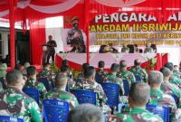 Acara Kunjungan Kerja Pangdam II/Sriwijaya Mayjen TNI Agus Suhardi di Makodim 0417/Kerinci, Minggu (19/9/21). FOTO : PENREM042
