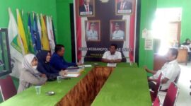Ketua Dewan Pimpinan Kabupaten dan Pengurus Partai PRIMA Tanjung Jabung Barat saat melakukan pendaftaran di Badan Kesbangpol Tanjung Jabung Barat, Rabu (22/6/22). FOTO : Ist
