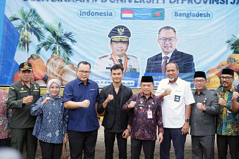 Acara Pelepasan Ekspor Pinang Desa Binaan IPB University Melalui Program One Village One CEO (OVOC) di Provinsi Jambi. FOTO : IST