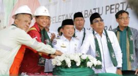 Peletakan Batu Pertama EEPCI Aktara Gas Procesing Facility and Sales Gas Pipeline Project oleh Gubernur Jambi Al Haris bersama Bupati Tanjab Barat H. Anwar Sadat di Desa Bram Itam Raya Kec. Bram Itam, Tanjab Barat, Rabu (31/8/22). FOTO : Istimewa