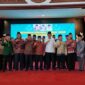 Foto Bersama Pengurus Syarikat Islam Provinsi Jambi Periode 2023-2025 dengan Presiden Syarikat Islam Dr H Hamdan Zoelva dan Gubernur Jambi Al Haris Usai Pelantikan, Jumat 11 Agustus 2023. [FOTO : Dok. Istimewa]